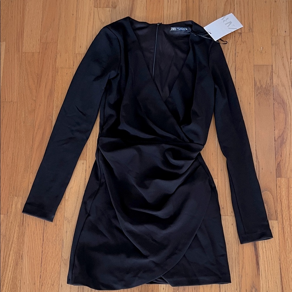 BRAND NEW! Zara black wrap mini dress faux wrap front long sleeve tulip hem XS